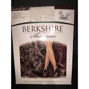 Berkshire Shimmers Ultra Sheer Control Top Pantyhose with Sandalfoot Toe - 4429